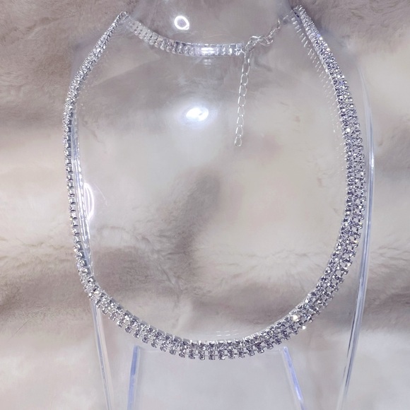 You re Invited Silver Tone Crystal Filigree Necklace NWT - Picture 2 of 5